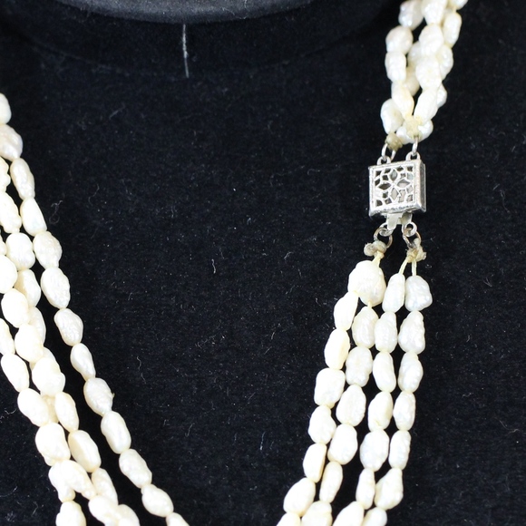 White Freshwater Pearls (4mm) - Picture 4 of 5